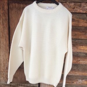 Vintage London Fog cream sweater-size L (EUC)